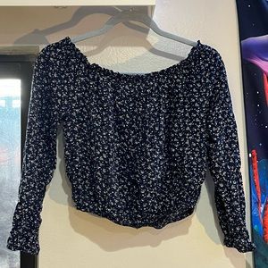 Brandy Melville Flower Blouse 🌼🩵